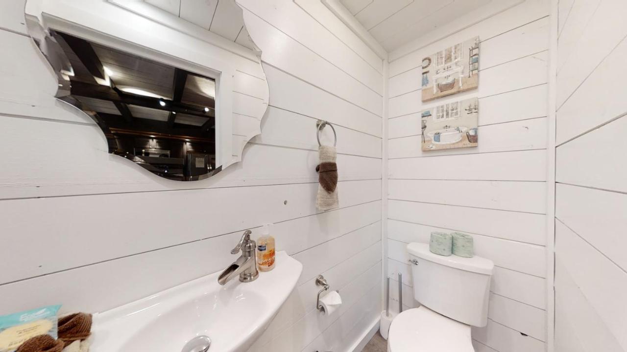 Bigfoots Hideaway Cabin Гетлинбург Екстериор снимка